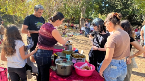 שוק קח תן בטלאל נובמבר הירוק